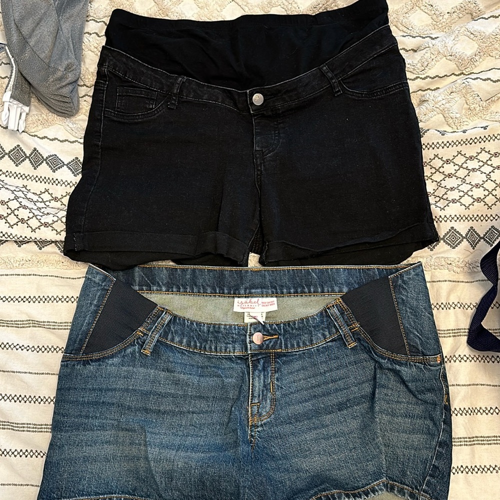 Maternity shorts